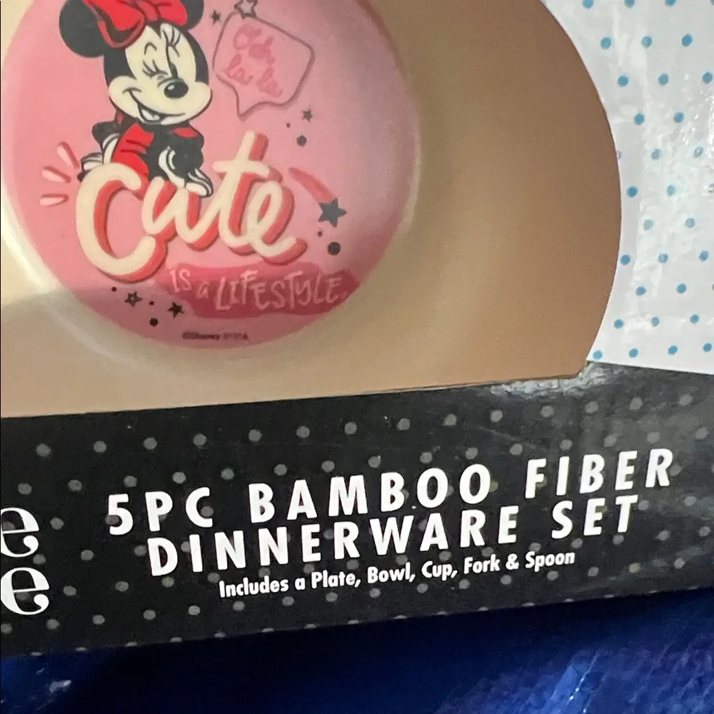 Disney Minnie Mouse Pink and Cream Dinnerware Set - Picture 5 of 5